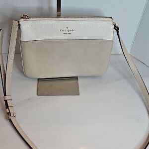 Kate Spade Leila Colorblock Triplet Gusset Crossbody Bag In Light Sand